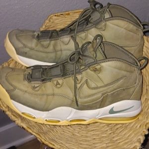 Nike air max uptempo urban green